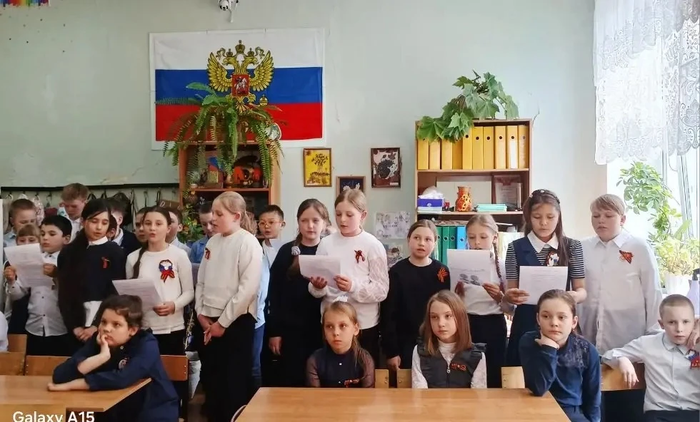 🕊️ В 3-А классе прошёл классный час «Дети и война»

Сегодня в 3-А классе состоялся особенный классн