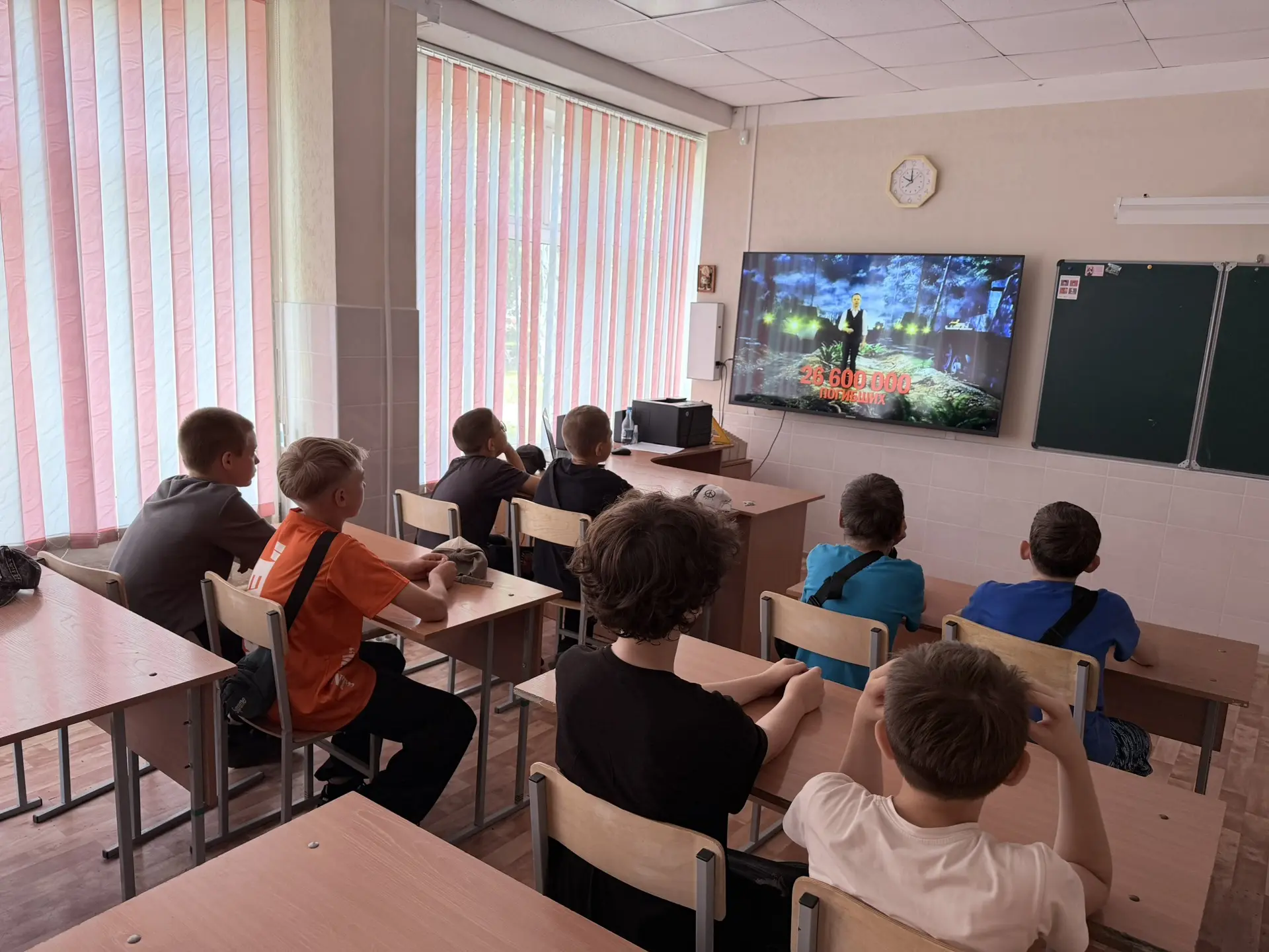 🇷🇺 ПОТОМКИ ПОБЕДИТЕЛЕЙ: ЭСТАФЕТА ПАМЯТИ

Вчера,  в стенах нашего лицея прошел трогательный и важны