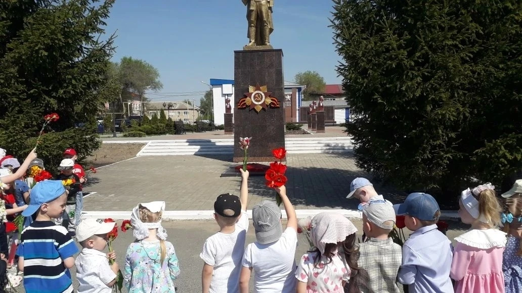 В преддверии главного праздника нашей страны, воспитанники вместе с воспитателями прове...