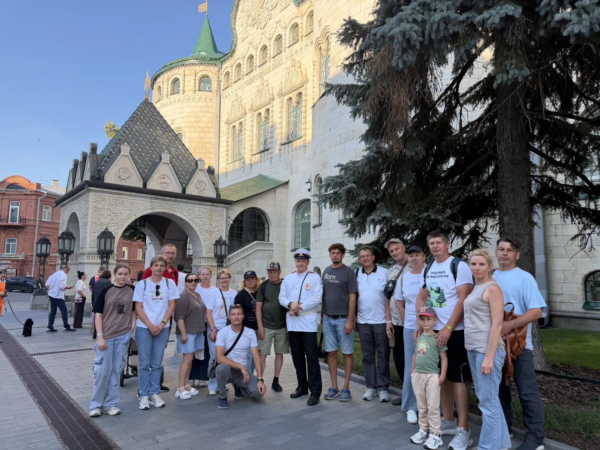 Большая Покровская, Кремль и вид на стрелку