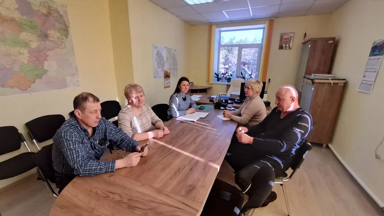 17 февраля 2026 года в ГКУ КО "Думиничское лесничество" прошло совещание с государствен...