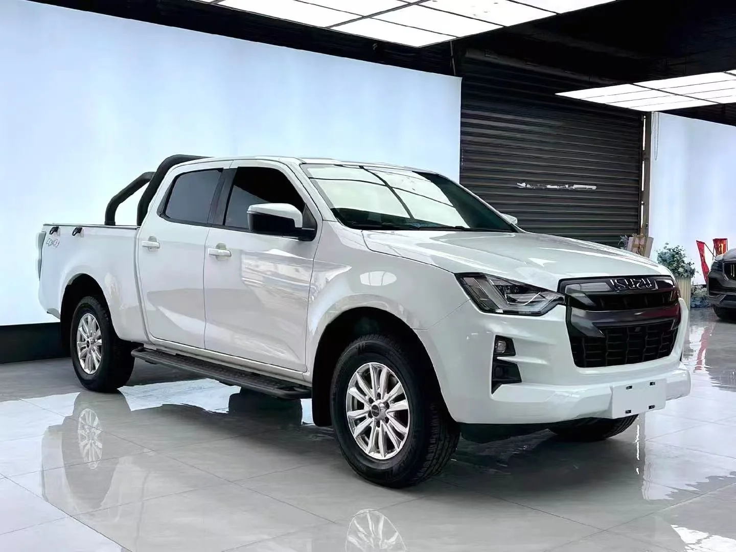 ⭐️ISUZU 2023м.г.