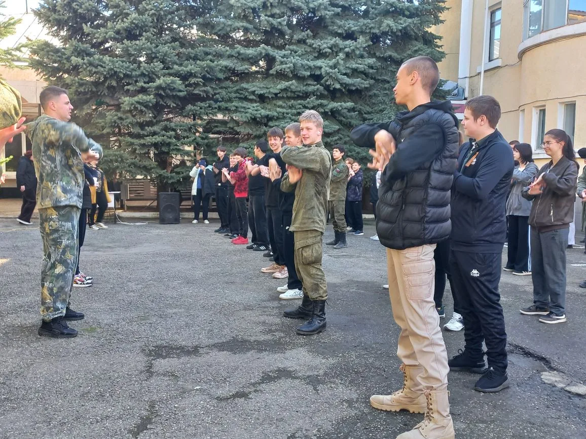 Утро началось не с кофе, а с бодрой зарядки! ☀️🏃‍♂️