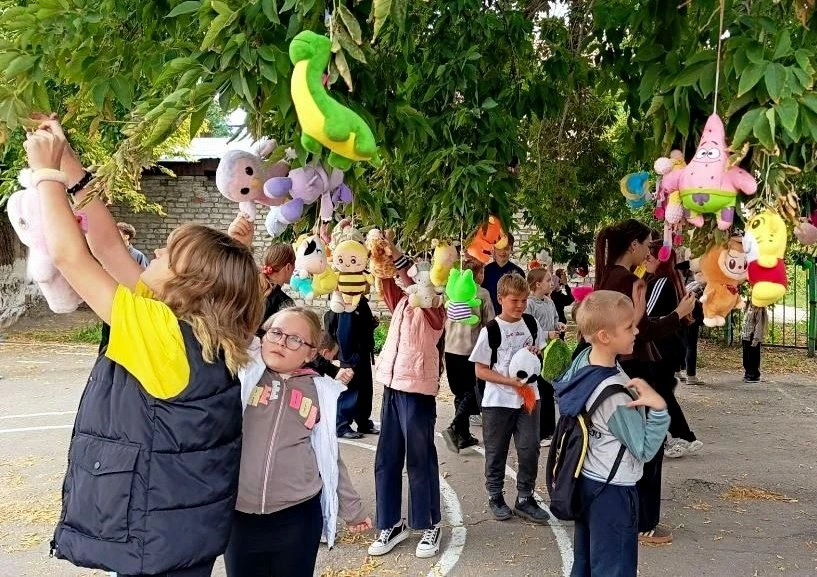 🌳 «Чудо-дерево»: добро снова выросло в Рубцовске