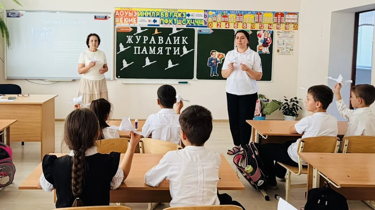 🕊️ В школах Терского района прошли мероприятия, посвящённые Дню солидарности в борьбе ...