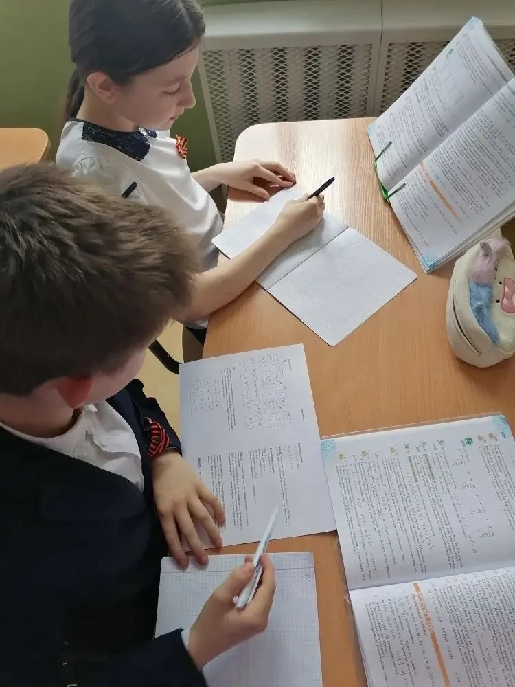 Прошло много лет, как закончилась Великая Отечественная война, но эхо ее до сих пор не затихает в лю