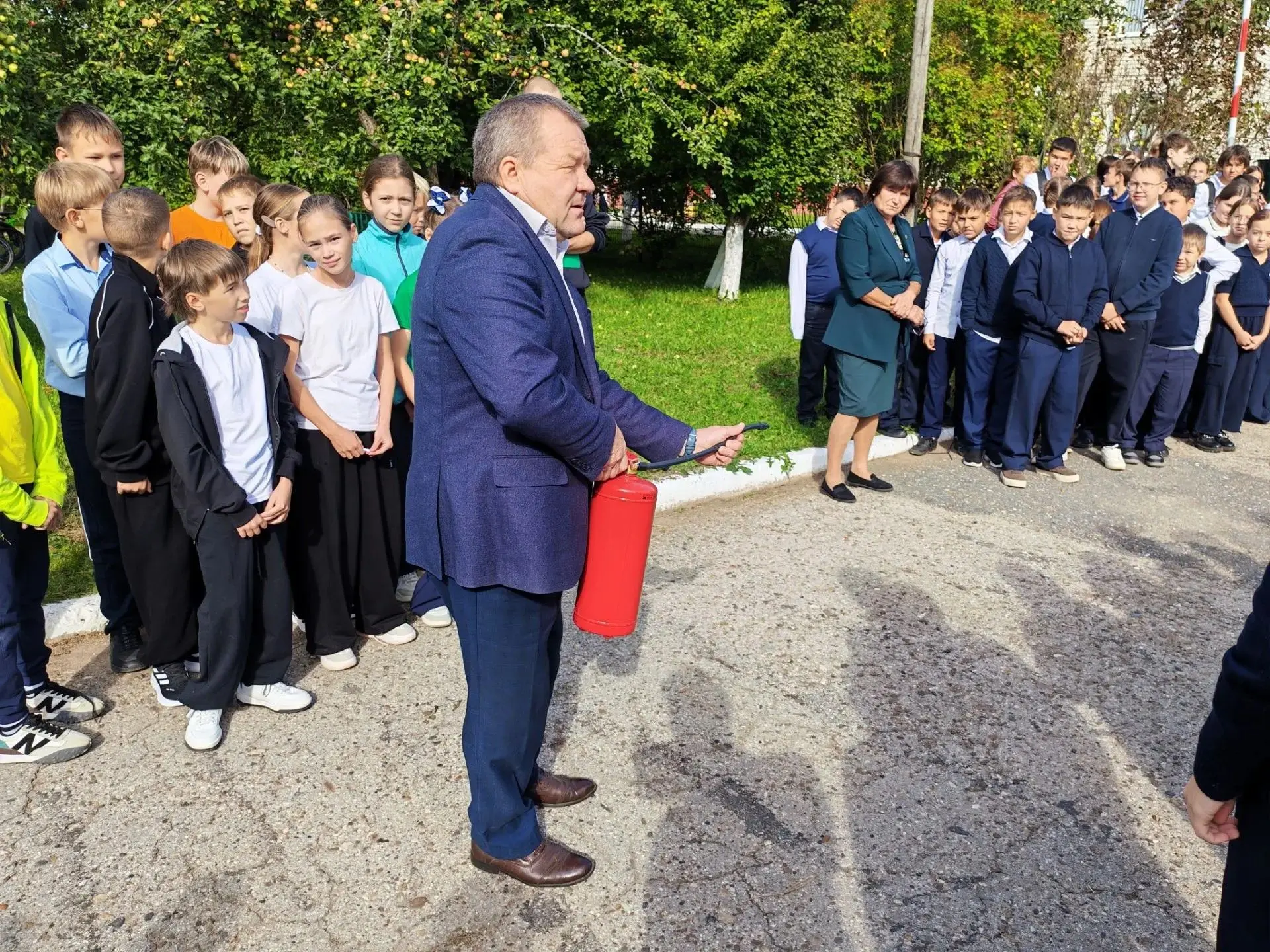 Сегодня провели общешкольную тренировку по эвакуации при пожаре. 🏫