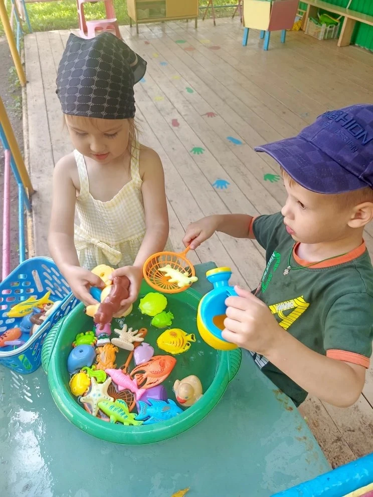 🌞Лето в самом разгаре!А игры с водой в летний период нравятся детям любого возраста. Они имеют тера