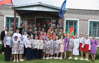 28 мая в Шуйбелякском сельском доме культуры состоялся выездной концерт "На страже рубе...