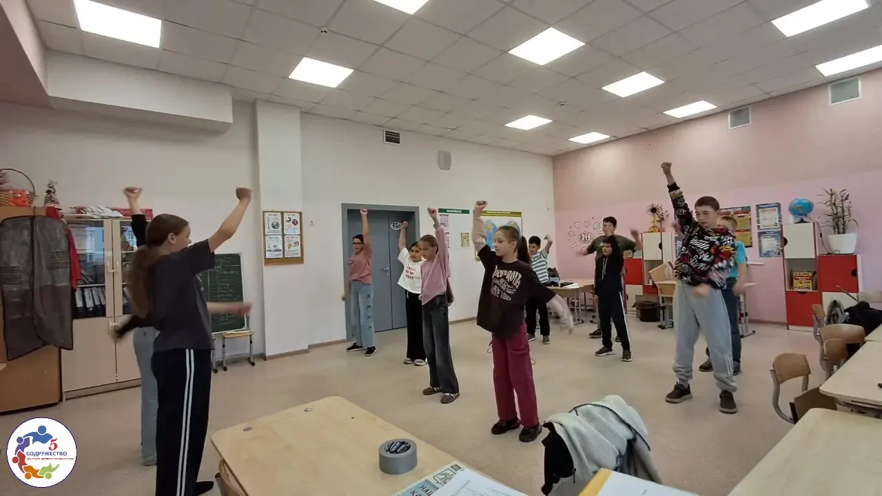 День дружбы и новые открытия

🤝 Сегодняшний день в лагере был посвящён самому ценному — дружбе. Мы 