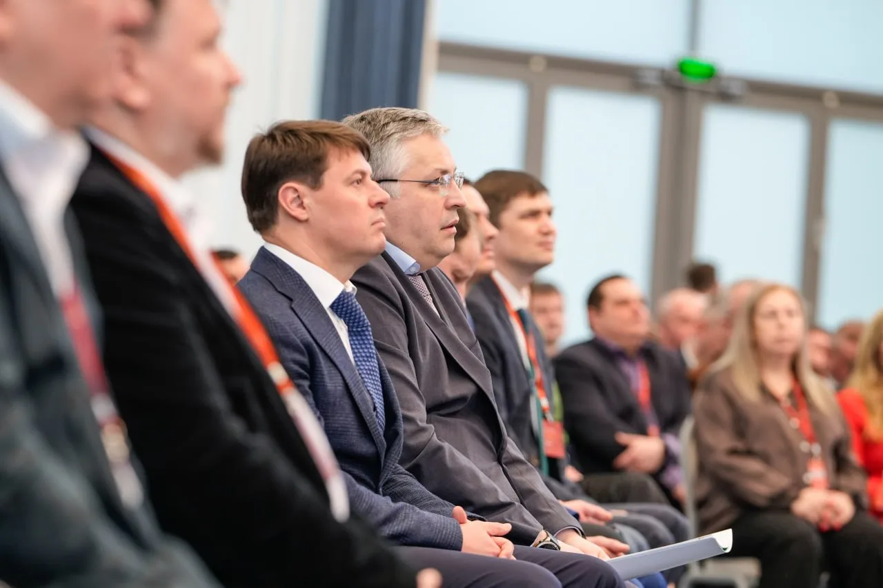В Подмосковье стартовала программа капитального ремонта МКД на 2026-2028 годы  👥 На областном форуме