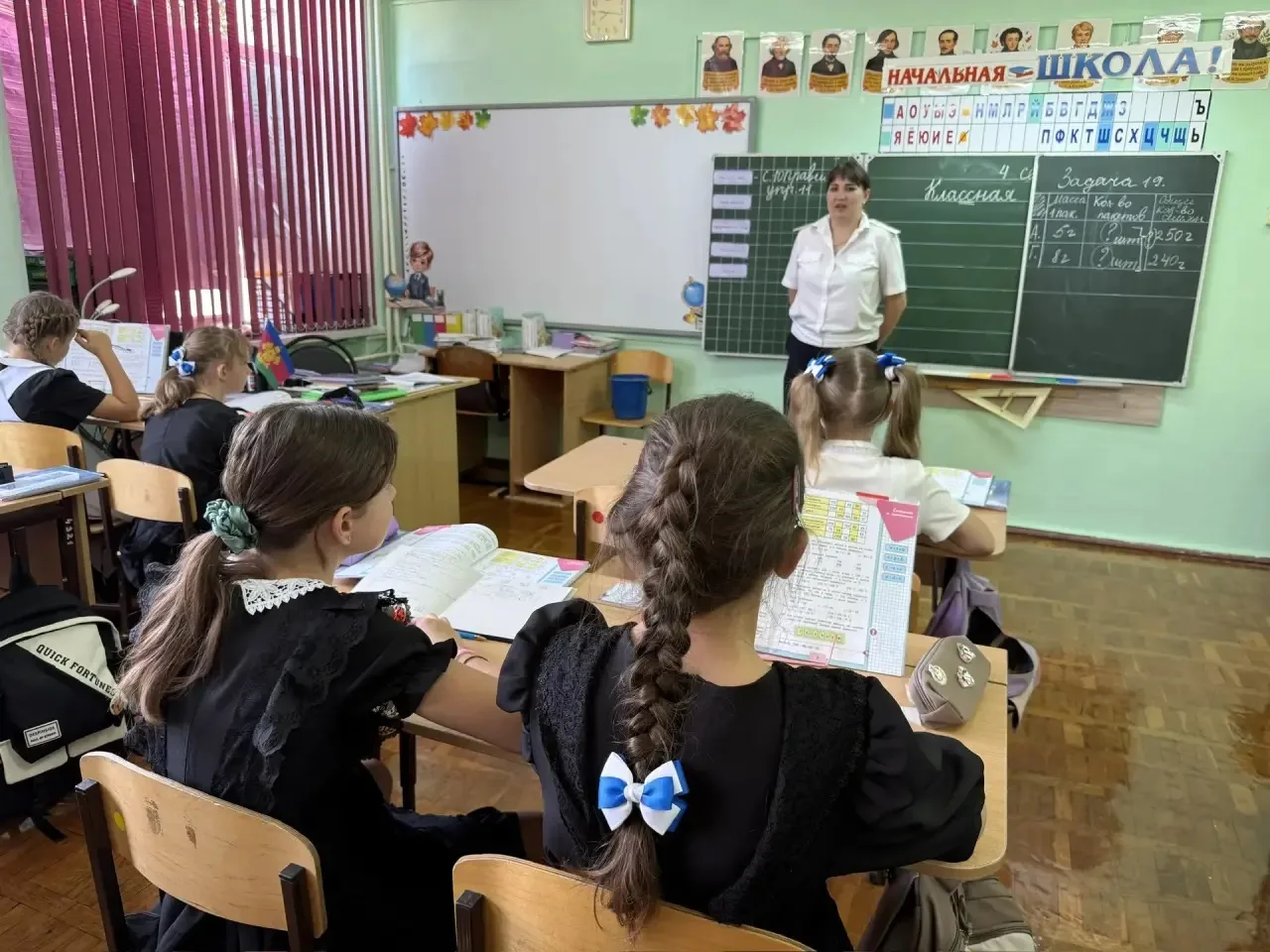 🚦 В школе прошла необычная игра «Если бы я был начальником ГАИ»! 👮‍♂️
