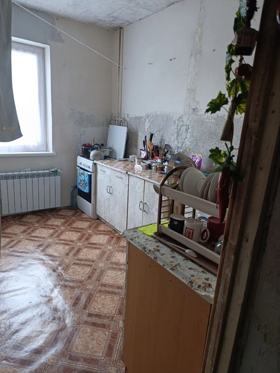 ЦЕНА СНИЖЕНА!!!Продается 4 комнатная квартира на кв.Ленинского Комсомола. Окна м/п, бал...