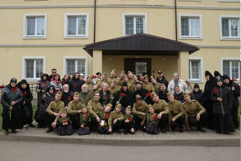 Опубликовано видео детского парада Победы в Тверской области  В параде приняли участники воспитанник