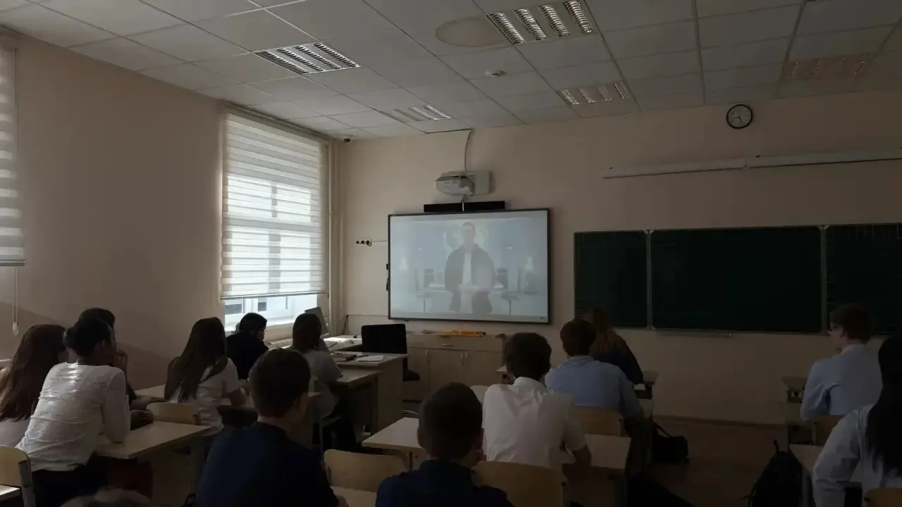 18 мая прошло занятие "Разговоры о важном" на тему «Ценности, которые нас объединяют» 🤍  Учащиеся об