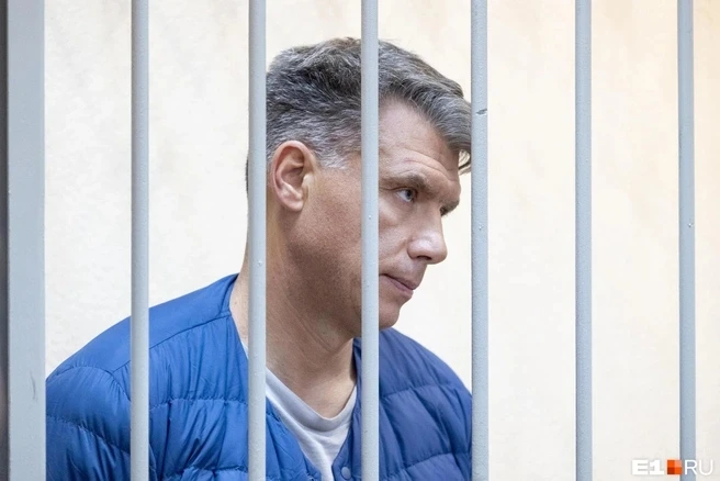 Обвиняемый в убийстве уральского олигарха, ставший бизнесменом с Рублёвки, предстал пер...