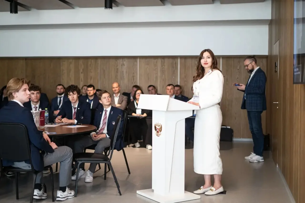Новые решения для регионов: в «Сенеже» прошла защита проектов муниципальных команд  Выпускники треть