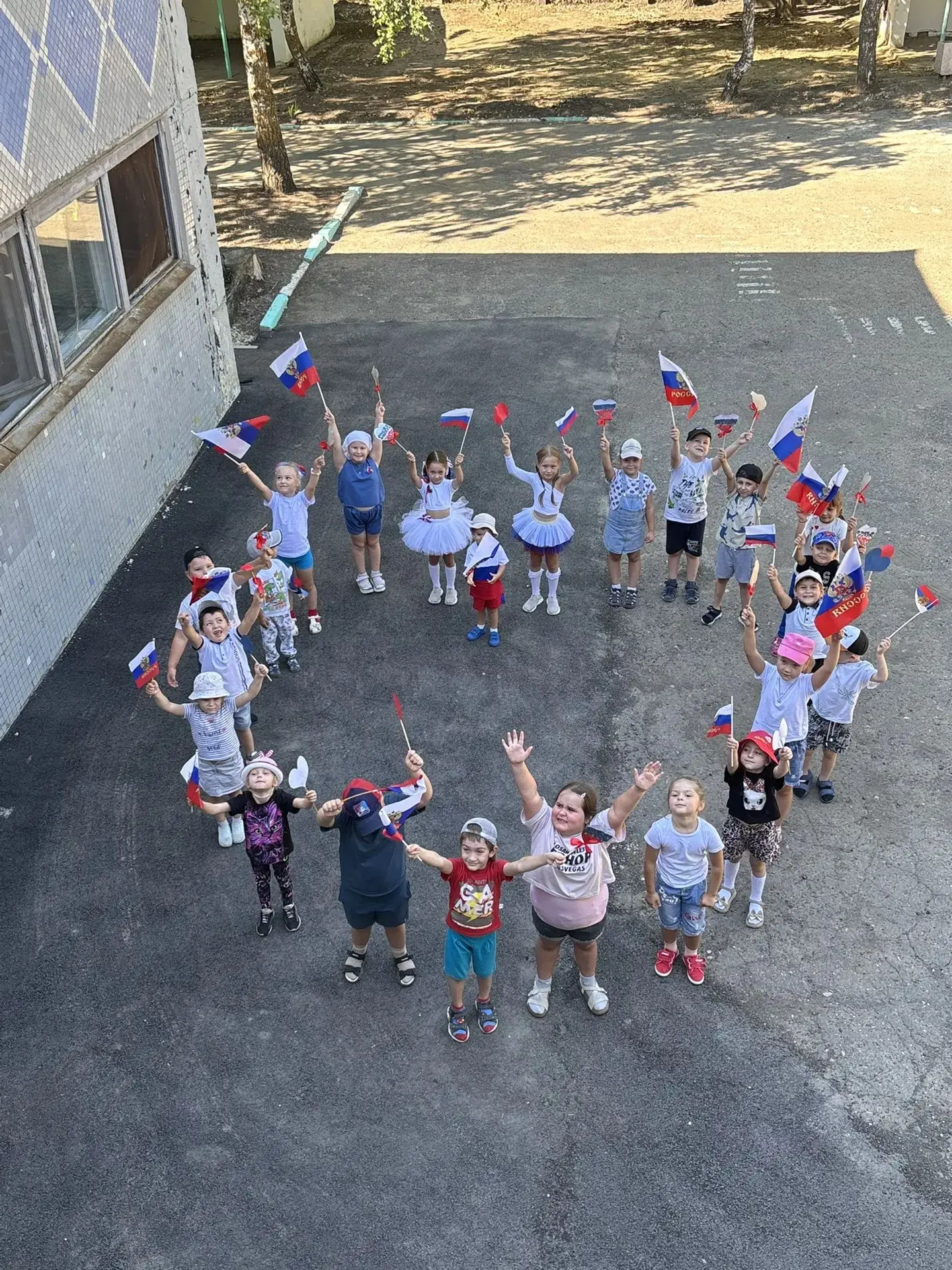 🎉 Ко Дню Государственного флага России у нас прошло яркое спортивное мероприятие! 🇷🇺