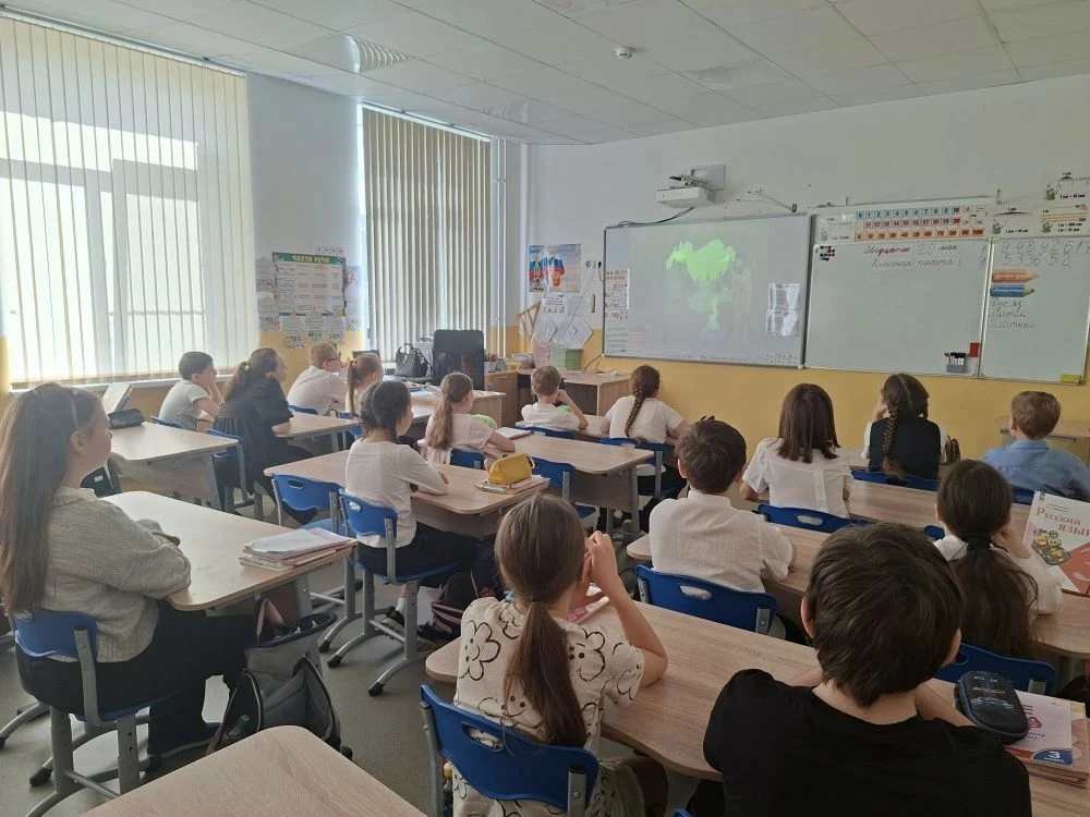 ➡ УРОКИ БЕЗОПАСНОСТИ   🔥Огонь — не шутка: учимся безопасности вместе!   В 3 «А» прошёл очень важный 