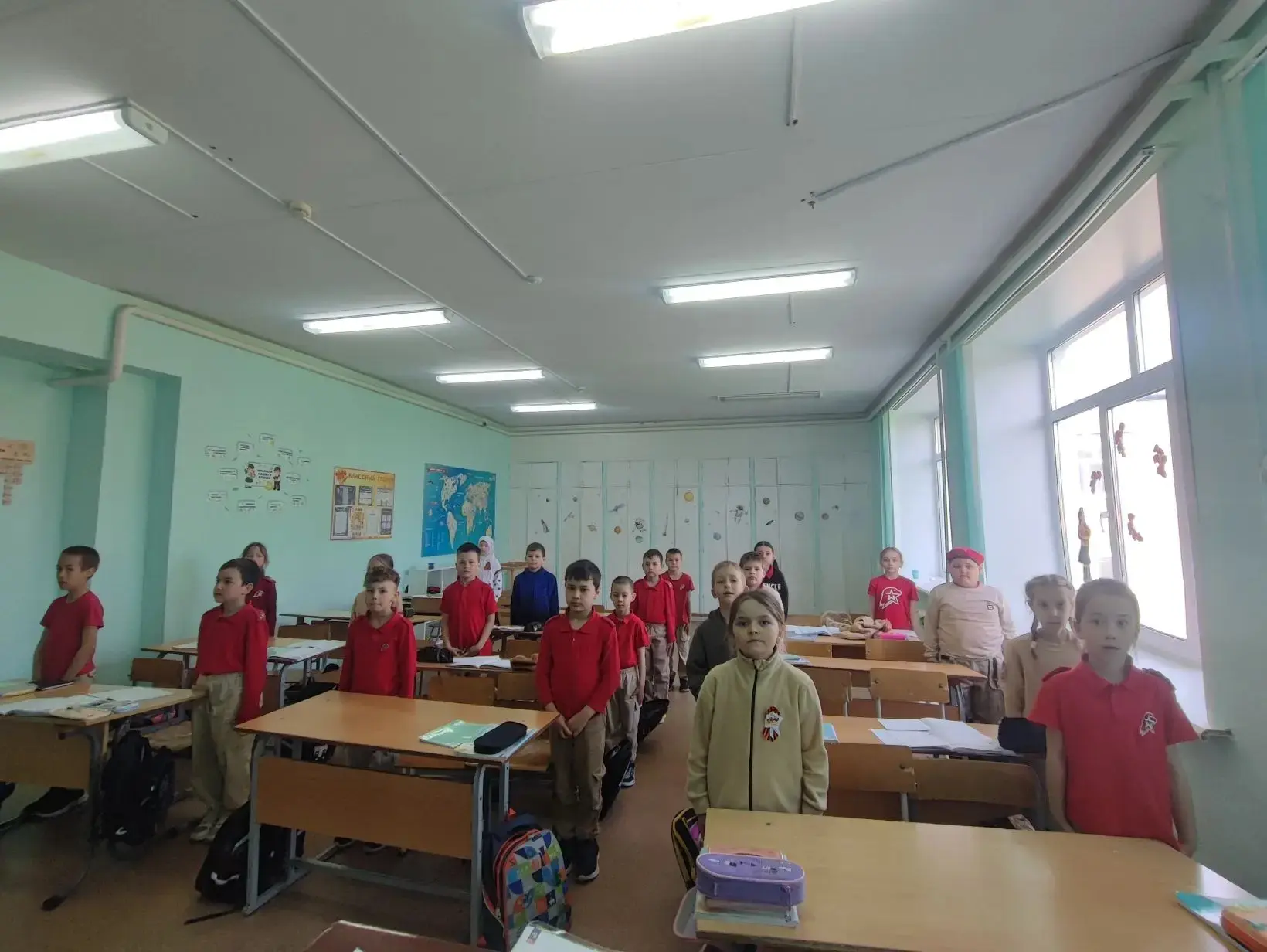 В этот день в стенах школы воцарилась особая тишина — все почтили память героев Минутой...