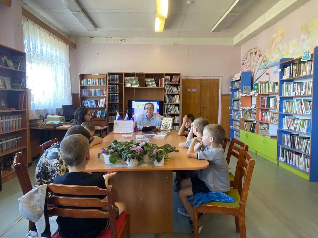 22 августа, в День флага России, в библиотеках Кузнецкого района прошли мероприятия пат...