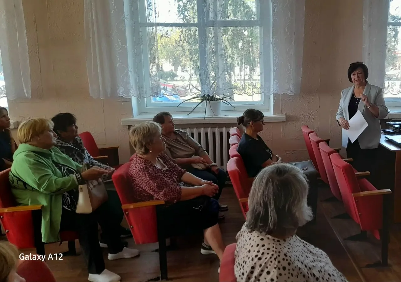 Сегодня, 21 августа, на родительском собрании для приёмных и опекаемых родителей, психо...