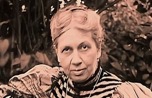Софья Андреевна Толстая, жена Льва Толстого, переписывала рукописи мужа по 12 раз. Последние исследо