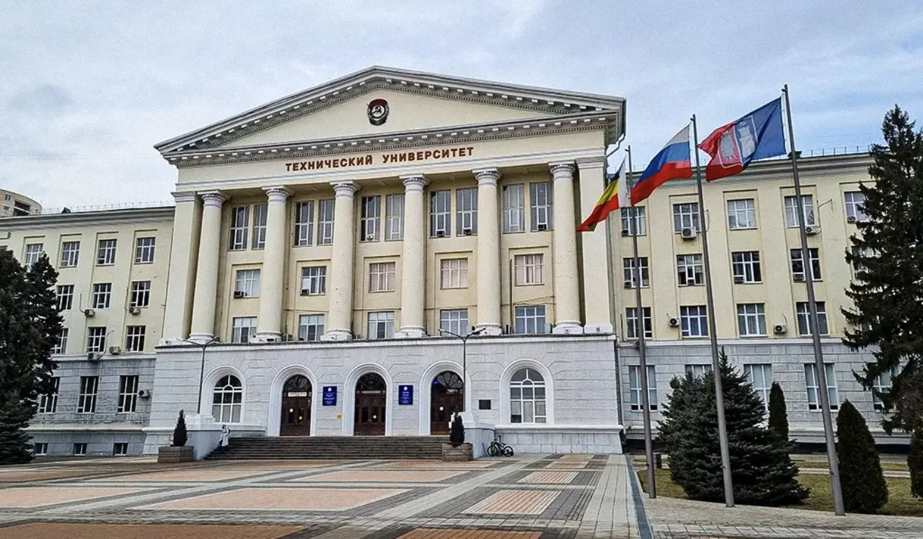 Руководитель Центра «Спиридон» приняла участие в  аттестационной комиссии ДГТУ 🏫🎓

18 июня 2026 го