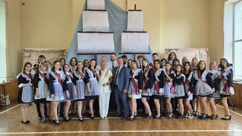 🎉  ❤️ На рейде школы 71 сегодня  салютовали   линейному  крейсеру