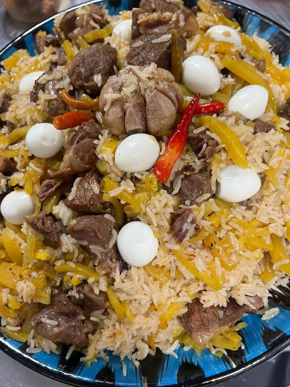 Дорогие гости, в нашем кафе можно заказать целый казан настоящего узбекского плова.