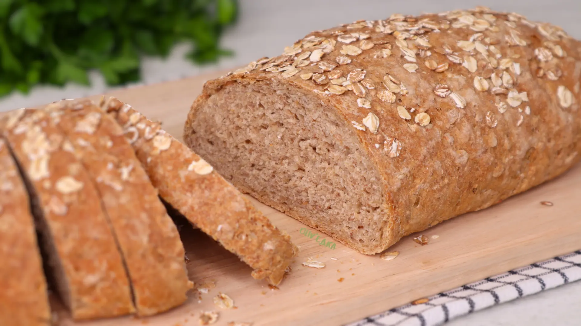Сегодня пекла хлебушек из цельнозерновой муки, называем "4 злака"🍞🌾