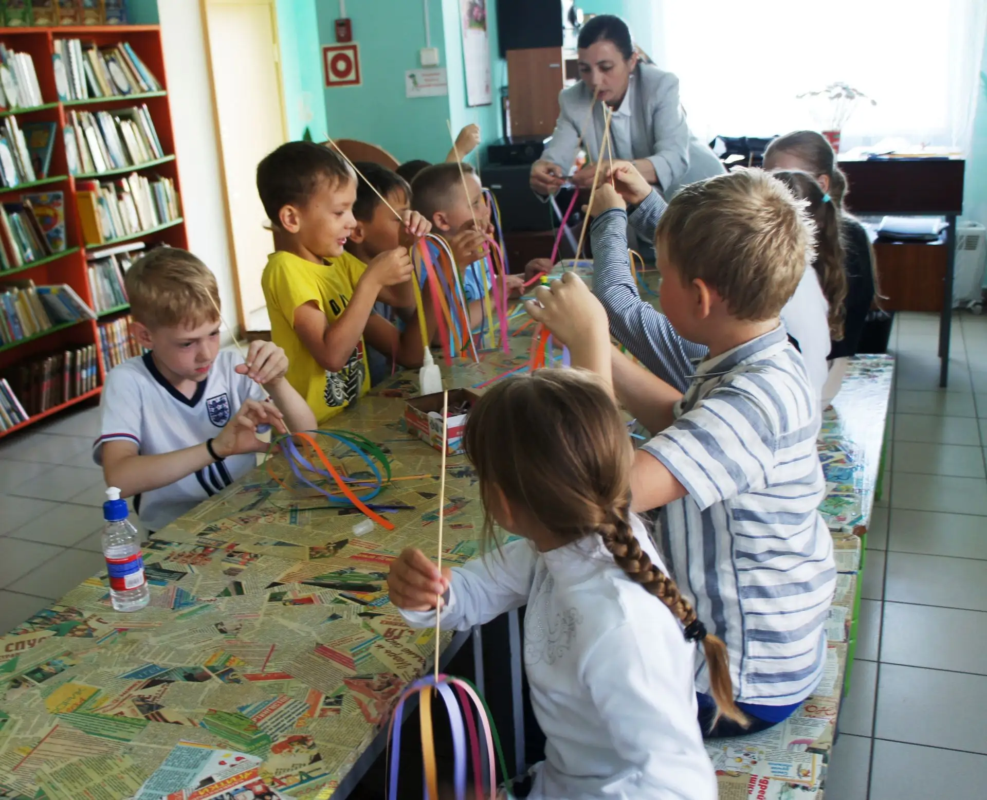 Лето – время игр, солнца и, конечно же, творчества! Большеуковская детская библиотека с радостью рас