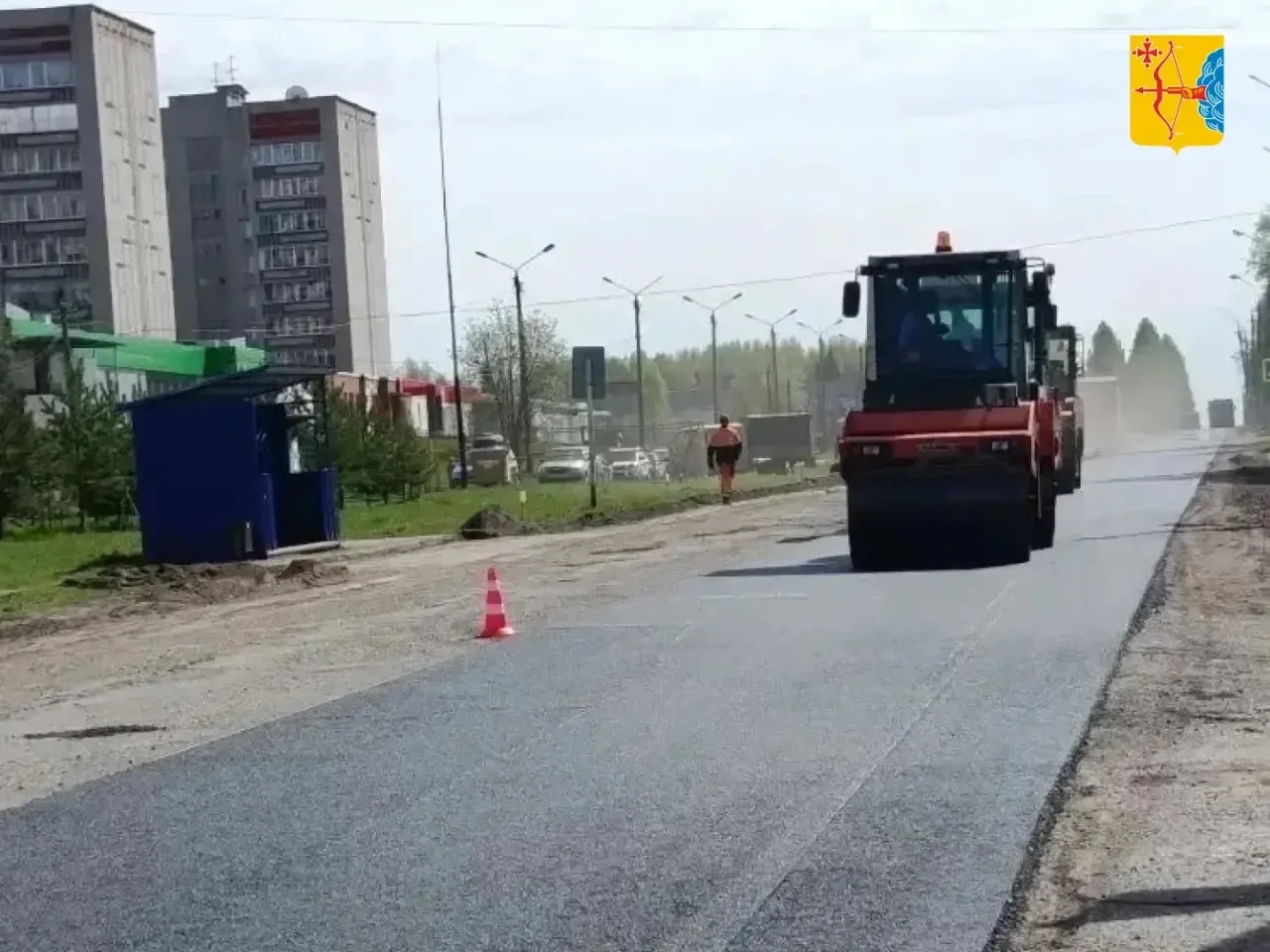 🚜 В Кировской области продолжается ремонт дорог в рамках программы «Дорожный миллиард», инициированн