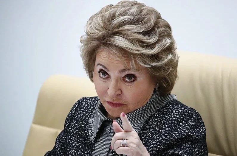 🥸 К 35 годам россияне должны успеть родить минимум троих детей — а также успеть состоя...