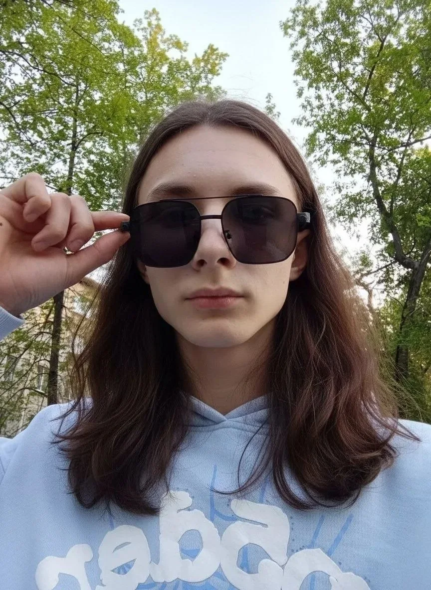 Анон 
Понравился мальчик,видно что занимается роком или тяжёлым металлом,очень хочется вместе послуш
