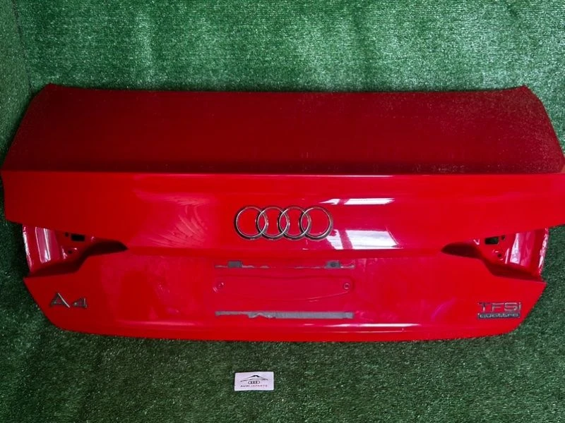 Audi A4 B9 2016 Крышка багажника в около-идеальном состоянии. Без вмятин сильных царапи...