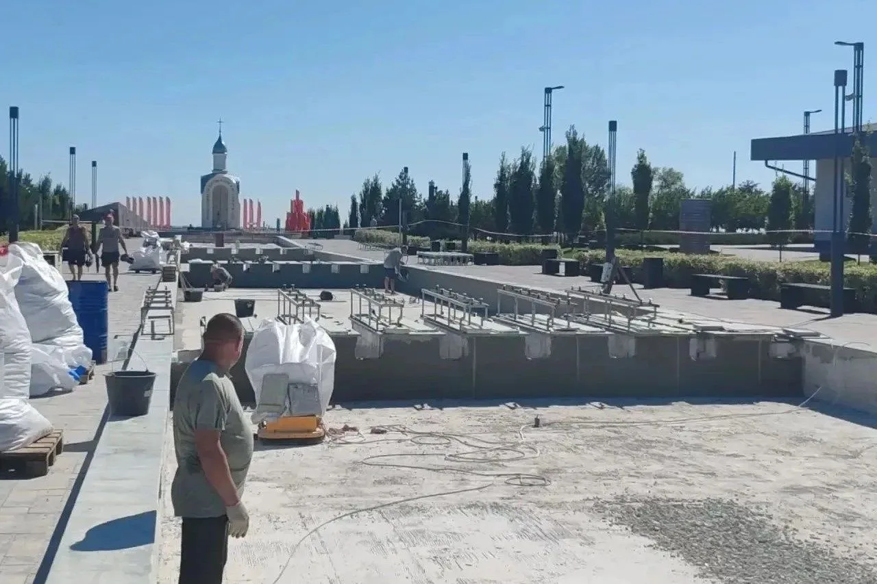 МУЗЕЙ «САМБЕКСКИЕ ВЫСОТЫ» ВОССТАНАВЛИВАЕТСЯ ПОСЛЕ АТАКИ ДРОНОВ https://avangard-os.ru/a...