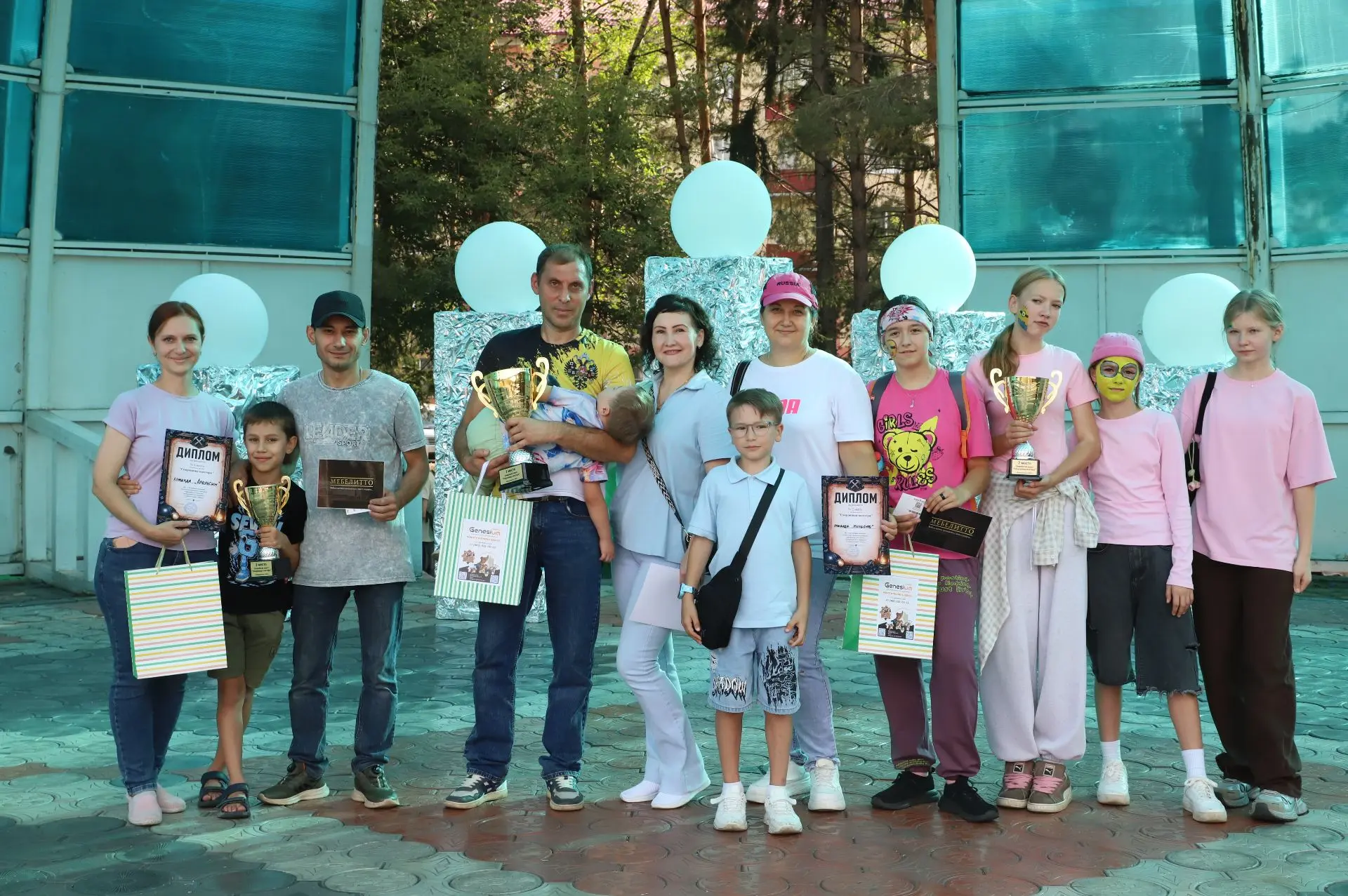 29 августа городской парк превратился в настоящую приисковую зону! В честь Дня шахтера ...