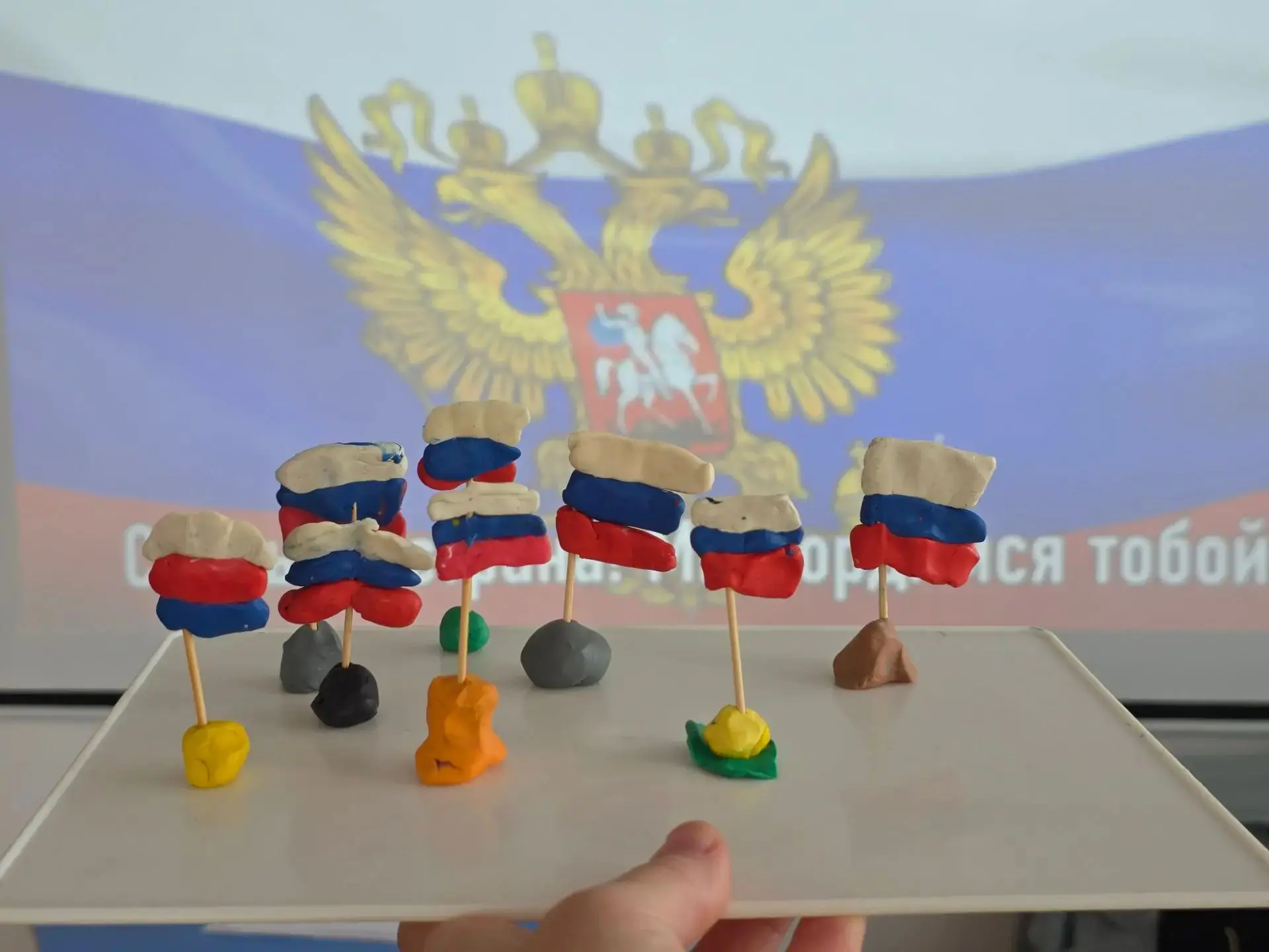 Сегодня в старше-подготовительной  группе царила особая атмосфера. В беседе о главном —...