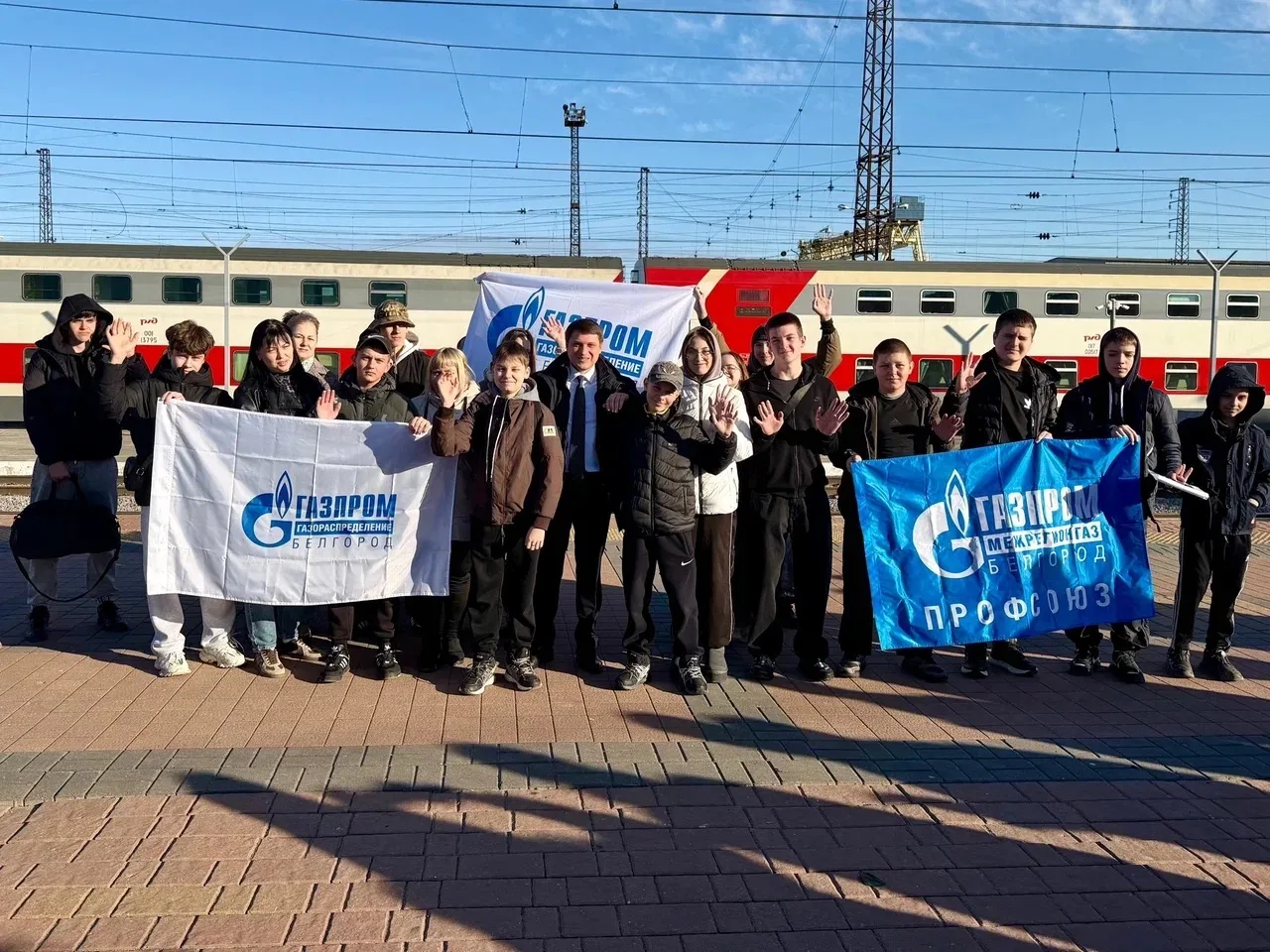 🚉 Незабываемые каникулы в Северной столице  Дети наших сотрудников из приграничья отправились на отд