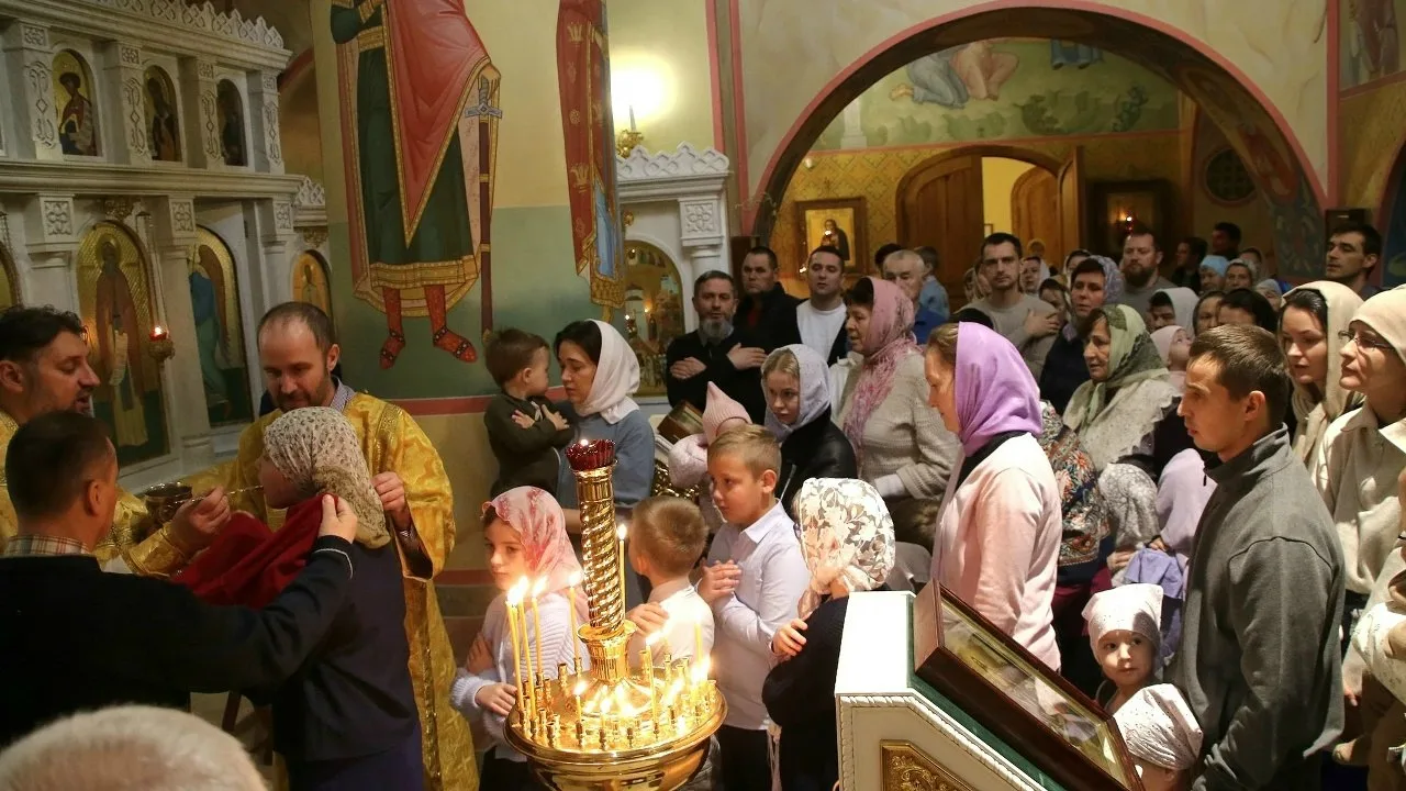 Надо соединять и создавать семьи. А для этого не мешает научиться прощать, не обращать внимания на м