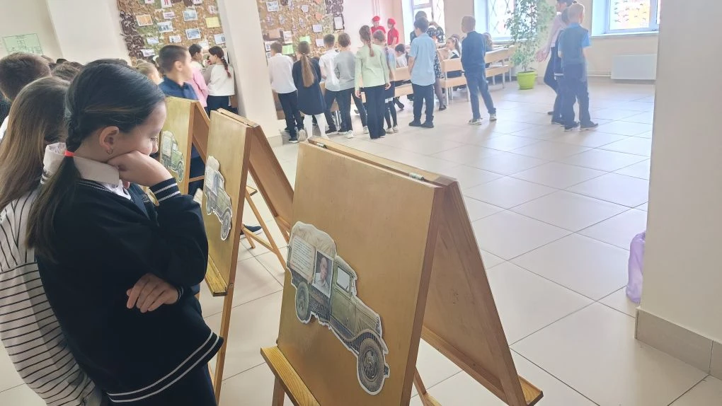 🎗️ Память сильнее времени  27 января в нашей школе прошли мероприятия, посвящённые Дню полного освоб