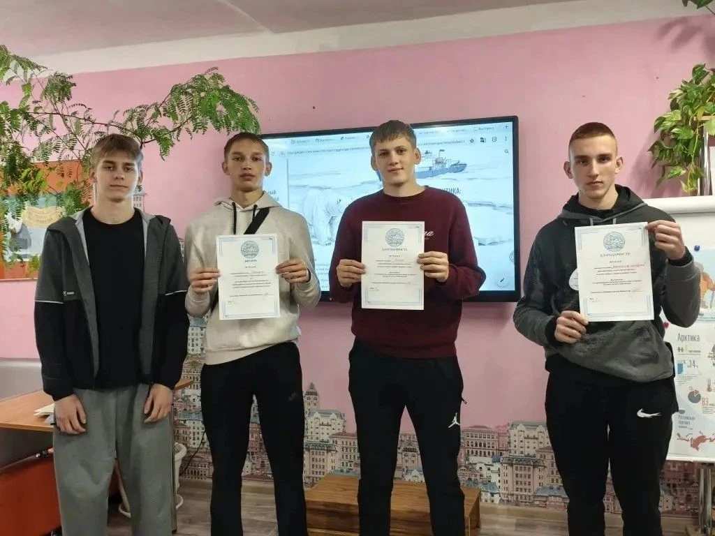 21 мая в России отмечается День полярника.