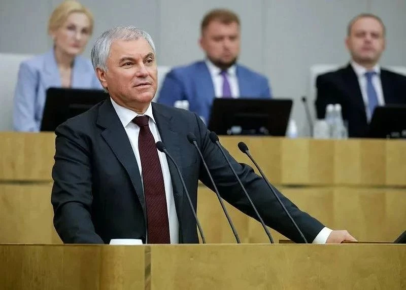 ⚡«Завтра-послезавтра ситуация с топливом начнет радикально меняться», — заявил Володин.