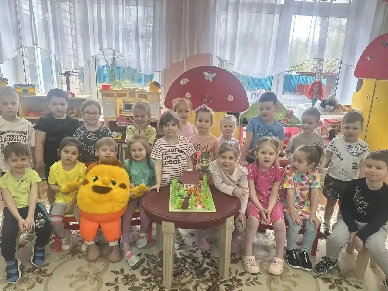🎨 Лепка из пластилина в средней группе: встречаем Колобка! 🟠  В средней группе по адресу Большой Коп