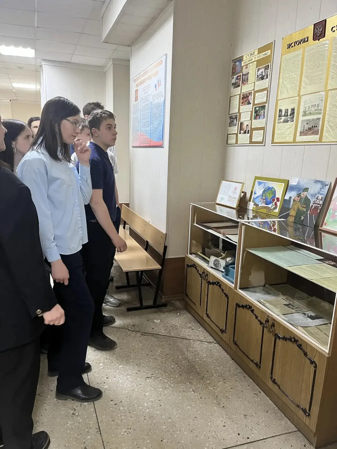 «Я помню! Я горжусь!»: В преддверии 81-й годовщины Великой Победы группа учащиеся 10–11 классов МБОУ