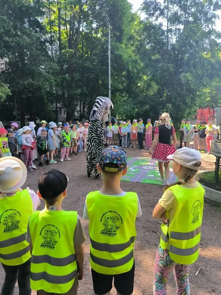 🚦Красный, жёлтый, зелёный — сегодня прошёл урок по безопасности дорожного движения.
