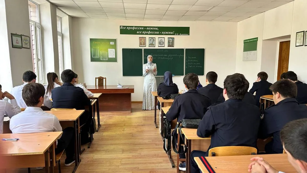 Студентов Назрани научили распознавать скрытые угрозы экстремизма