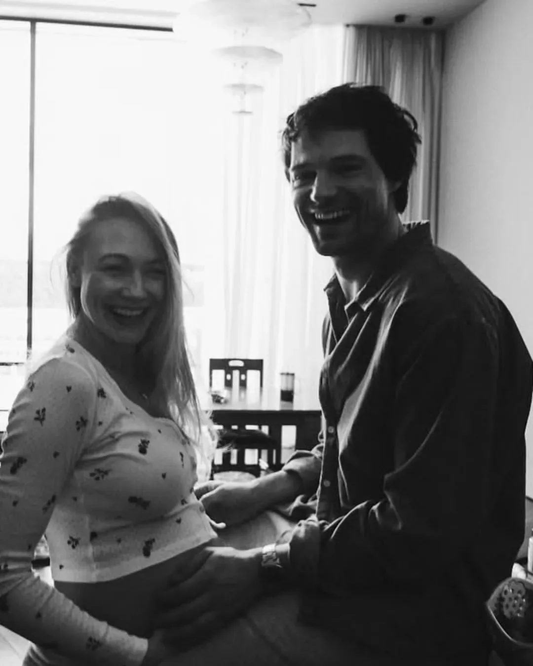 Оксана Акиньшина, которая недавно родила сына от Данилы Козловского, опубликовала в соцсетях первое 