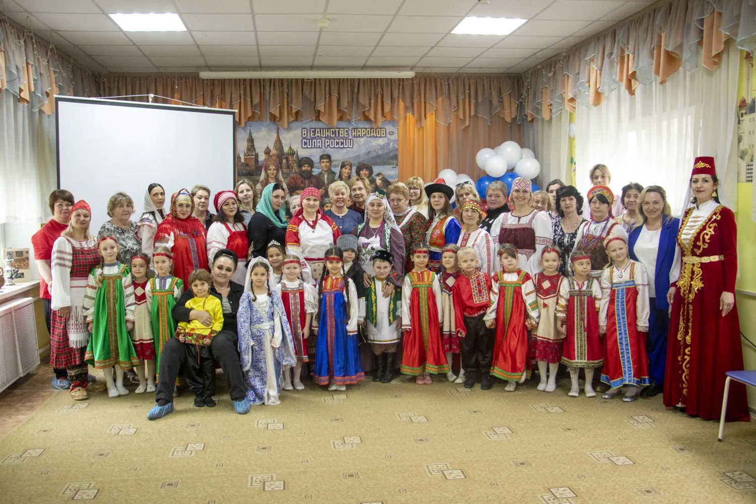 🇷🇺 О народах России узнали и попробовали традиционные блюда на фестивале народов России на Петровско